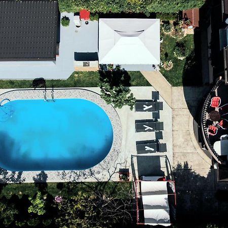 Lux Apartments With Pool Dex Zemun Polje Экстерьер фото