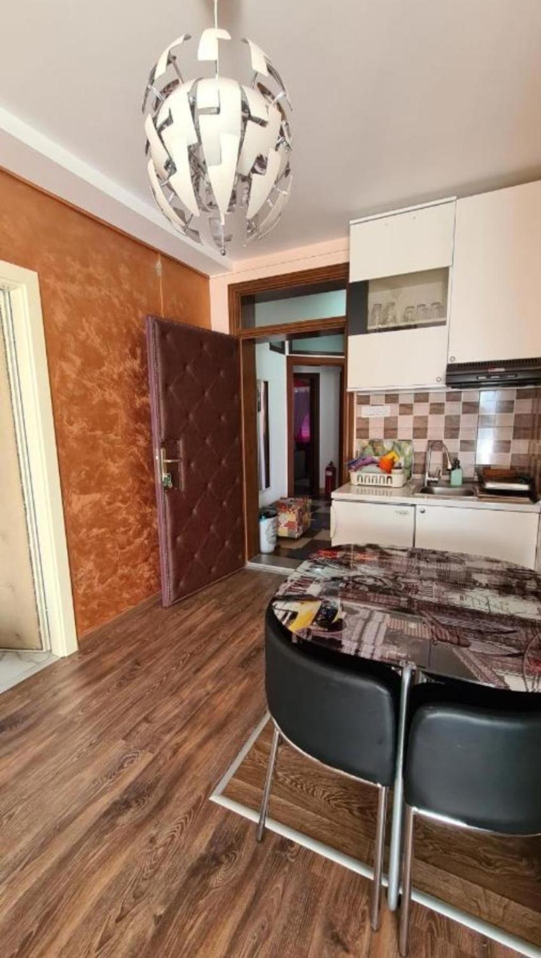 Lux Apartments With Pool Dex Zemun Polje Экстерьер фото
